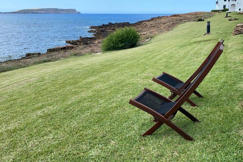 Miravent Terraza Y Jardin Frente Al Mar Menorca Apartamento Fornells  Exterior foto